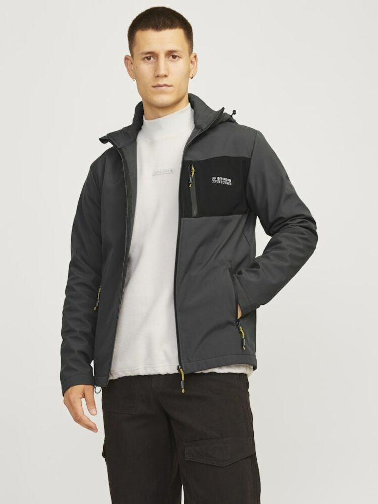 Jack Jones Taylor Softshell Erkek Ceket 12259615 (1)