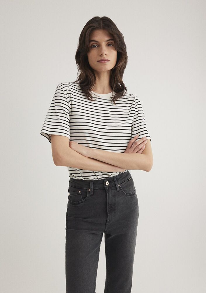 Mavi Bisiklet Yaka Siyah Çizgili Kadın Tişört 1611653-85143 (1)