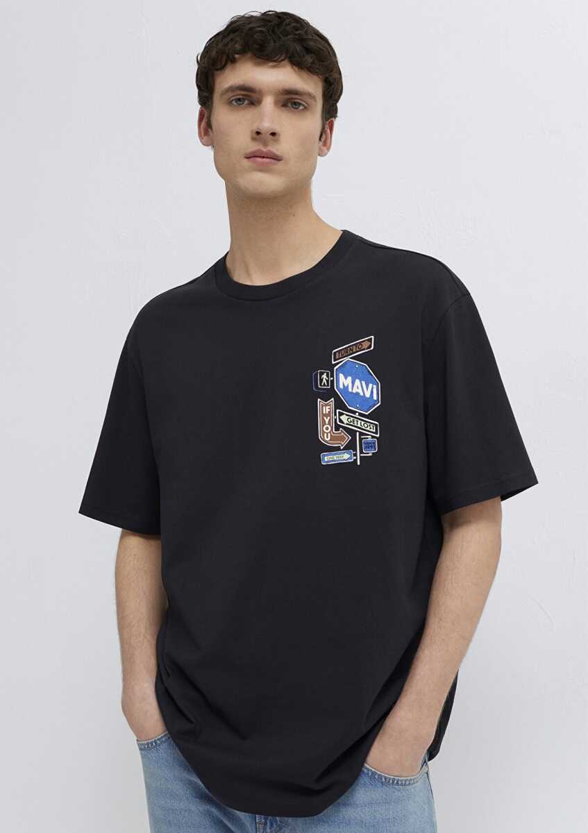 Mavi İşaret Levhası Baskılı Siyah Loose Fit Erkek Tişört 0613391-900