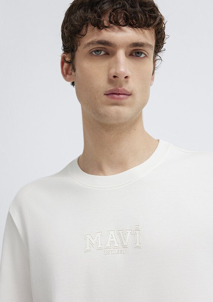 Mavi Logo Ekru Regular Fit Erkek Tişört 0613662-70057 (1)