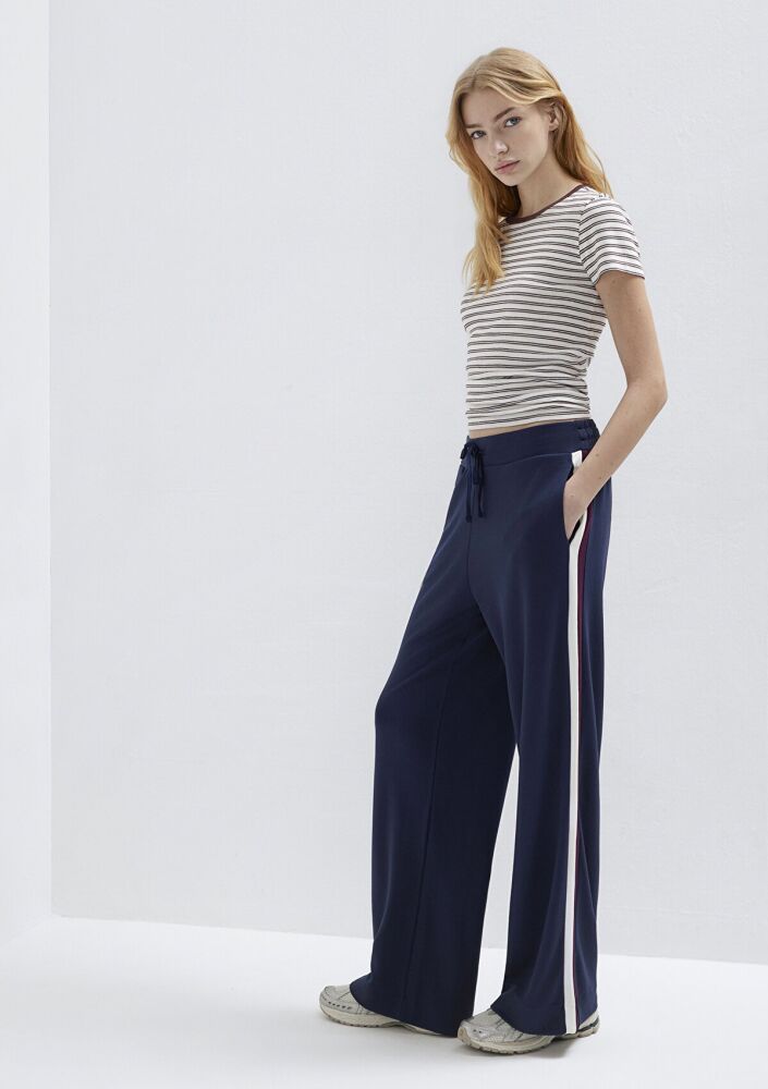 Mavi Şerit Detaylı Lacivert Wide Leg Yüksek Bel Kadın Eşofman Altı 1011061-82458