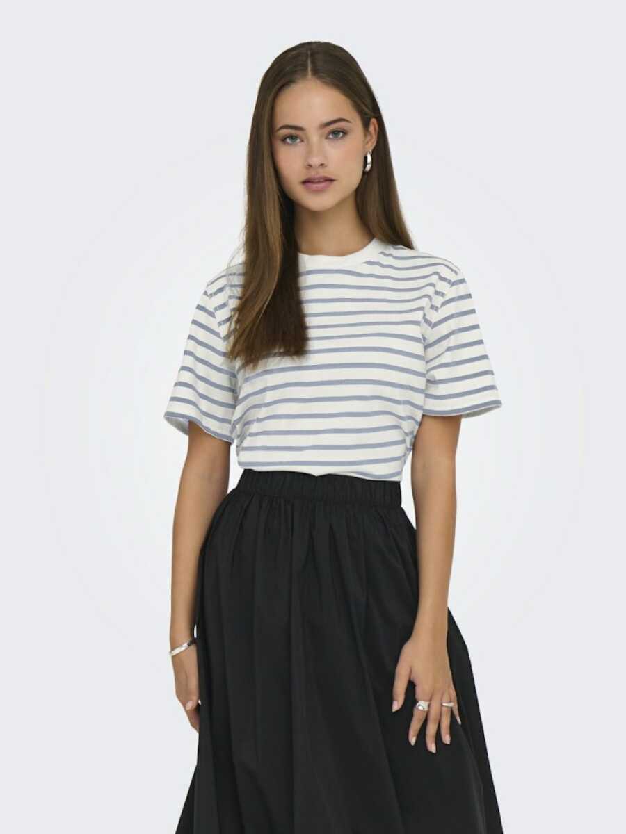 Only Lıvvına Çizgili Regular Fit Kadın Tişört 15272227