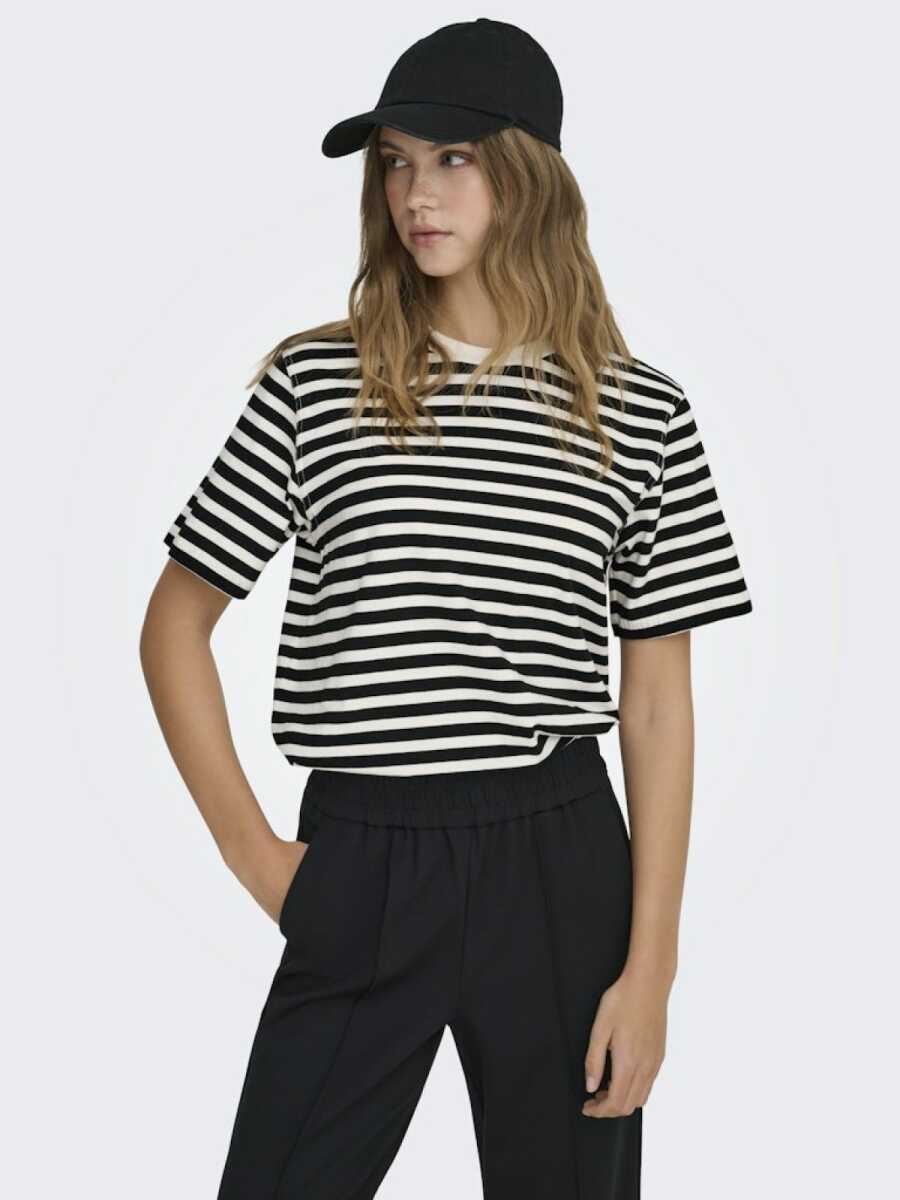 Only Lıvvına Çizgili Regular Fit Kadın Tişört 15272227