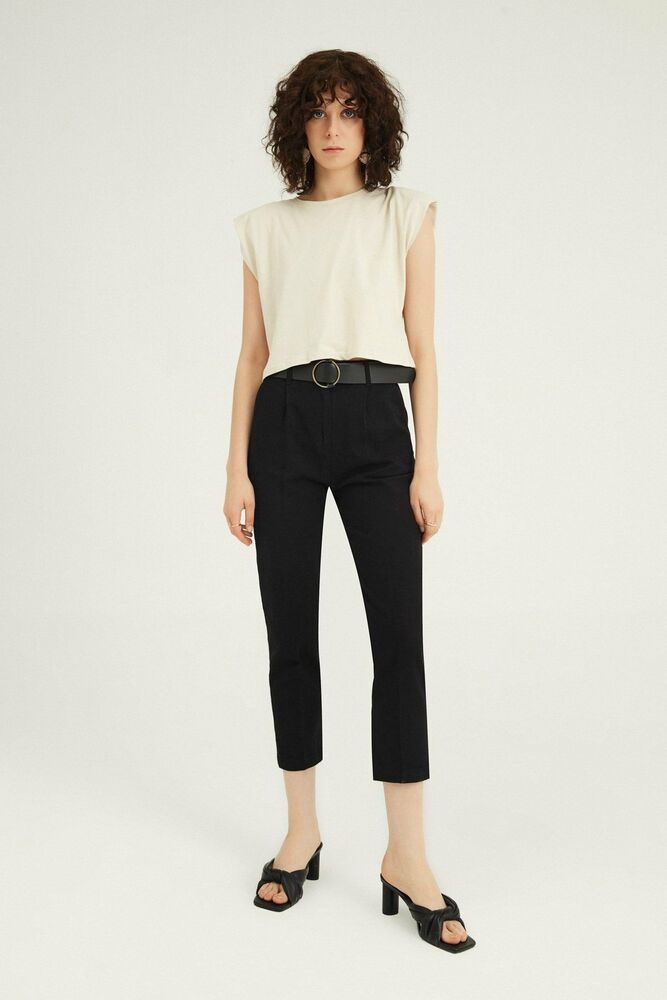 Quzu Beli Kemerli Kadın Pantolon 21K70755 - 2