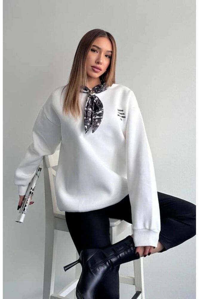Quzu Fular Detaylı Kadın Sweatshirt