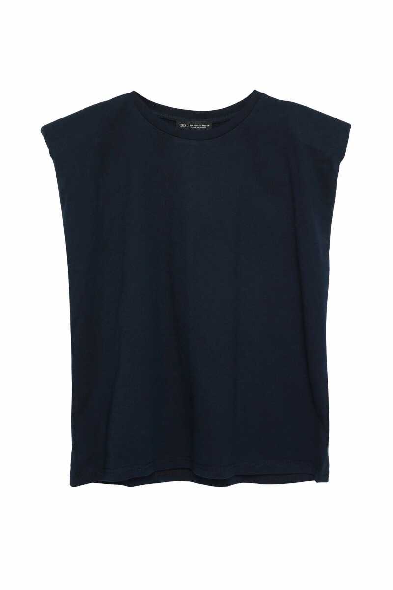 Quzu Vatkalı Kolsuz Kadın Tshirt