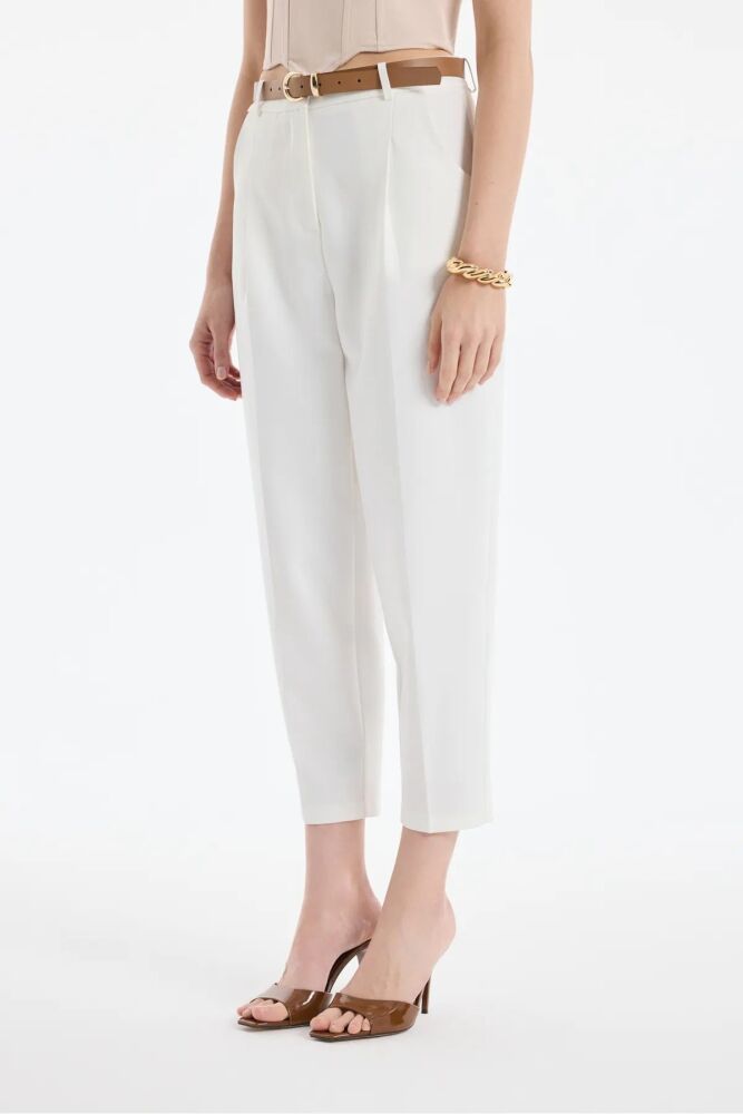 Quzu Yüksek Bel Kemerli Pensli Kadın Pantolon