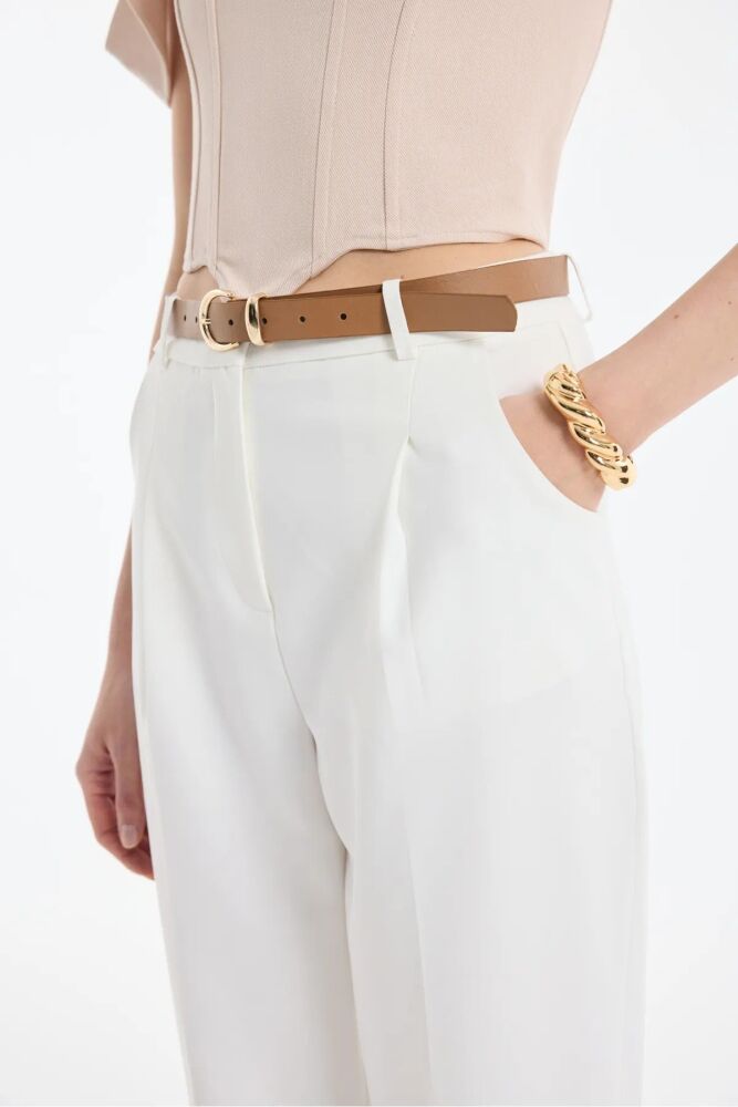 Quzu Yüksek Bel Kemerli Pensli Kadın Pantolon (1)