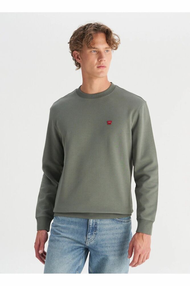 Wrangler Erkek Patch Logo Sweatshirt W2520255801