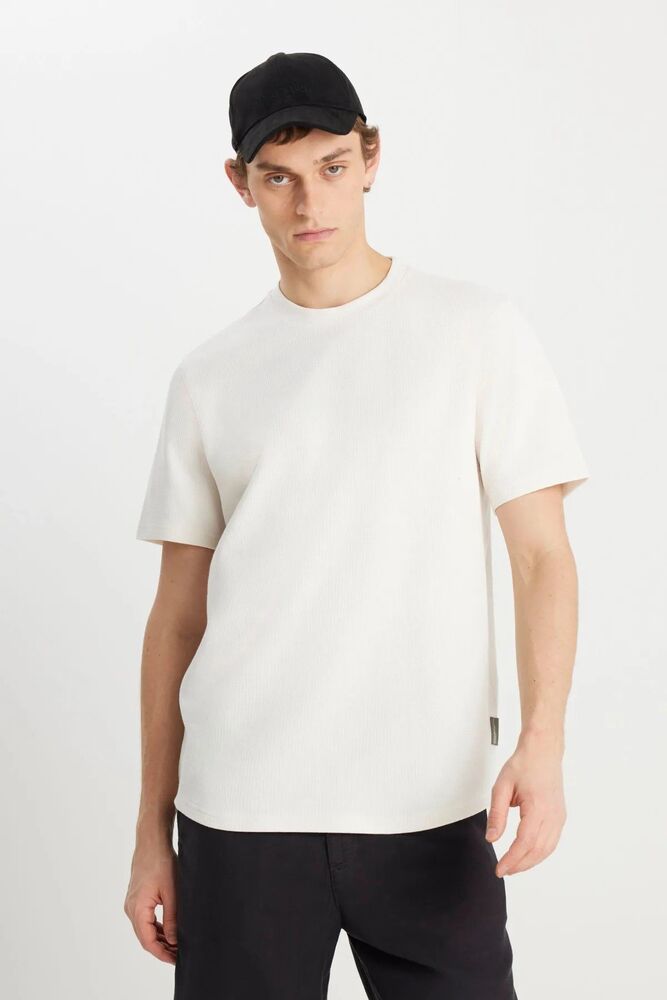 Wrangler Relaxed Fit Dokulu Basic Erkek Tişört W2510718104 - 1